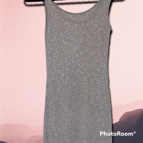 Grey Ribbed Knit Midi-dress​​​ - Picture 2 of 3